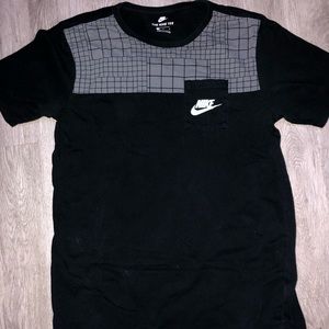 Nike Pocket Tee